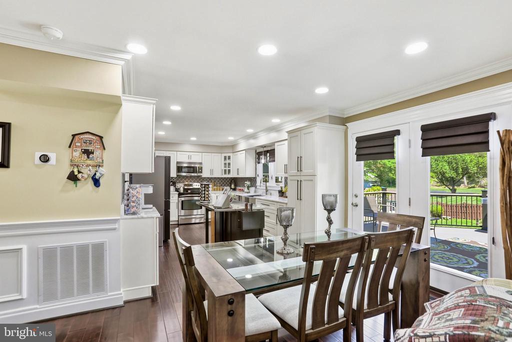 4132 WAYNESBORO COURT
