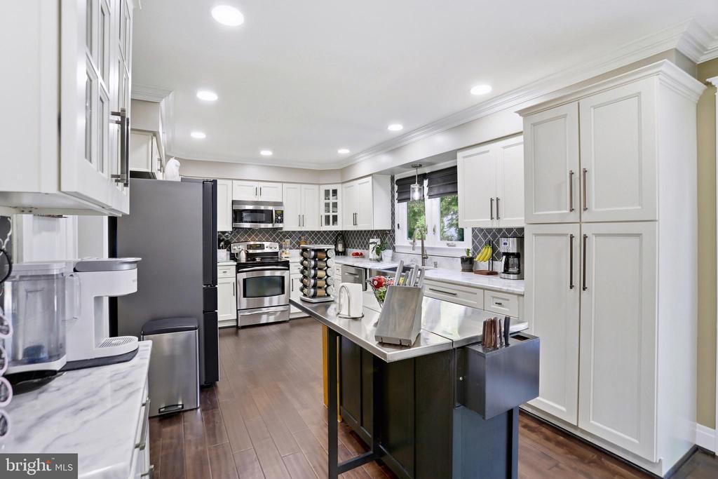 4132 WAYNESBORO COURT