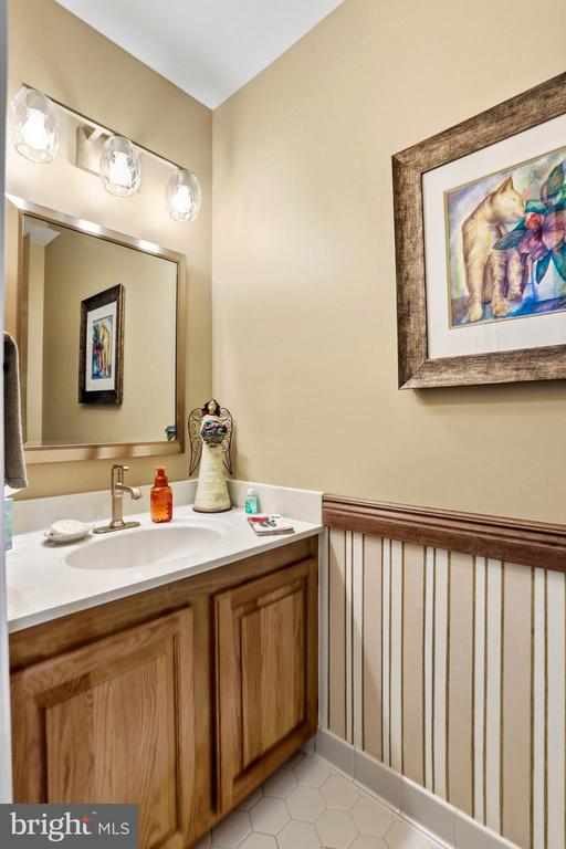 4132 WAYNESBORO COURT