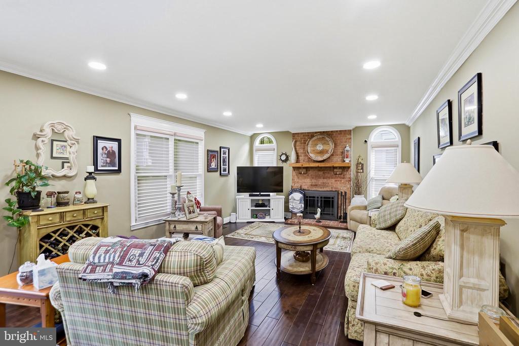 4132 WAYNESBORO COURT