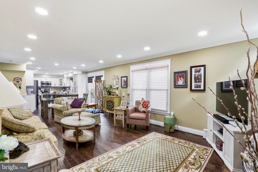 4132 WAYNESBORO COURT