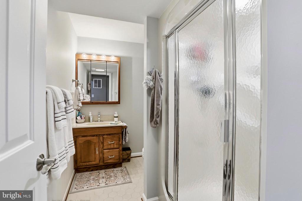 4132 WAYNESBORO COURT