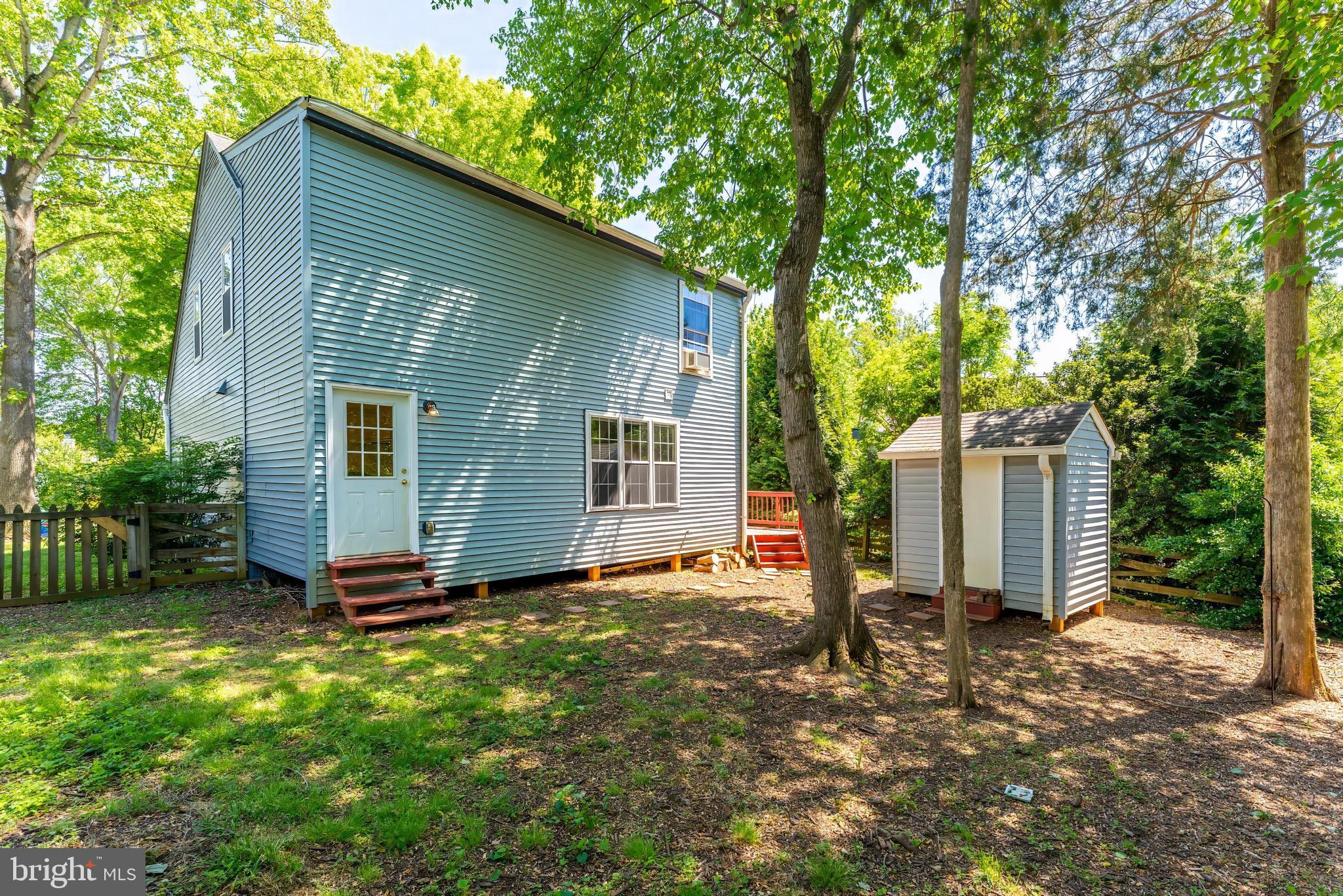 15045 HOLLEYSIDE DRIVE