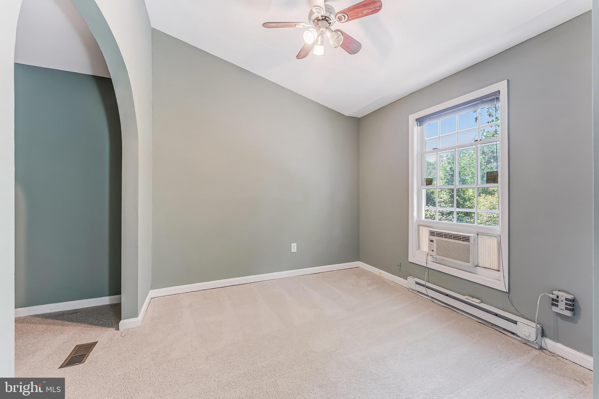 15045 HOLLEYSIDE DRIVE