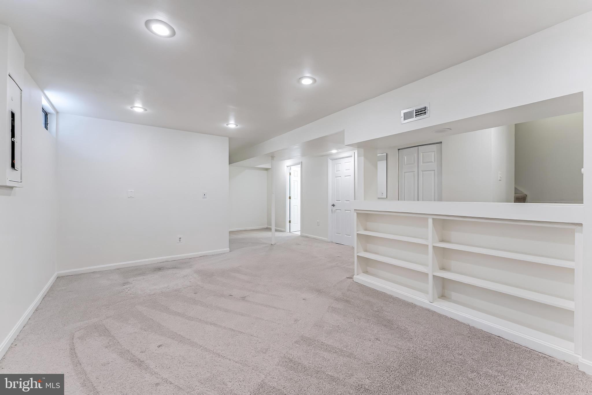 15045 HOLLEYSIDE DRIVE