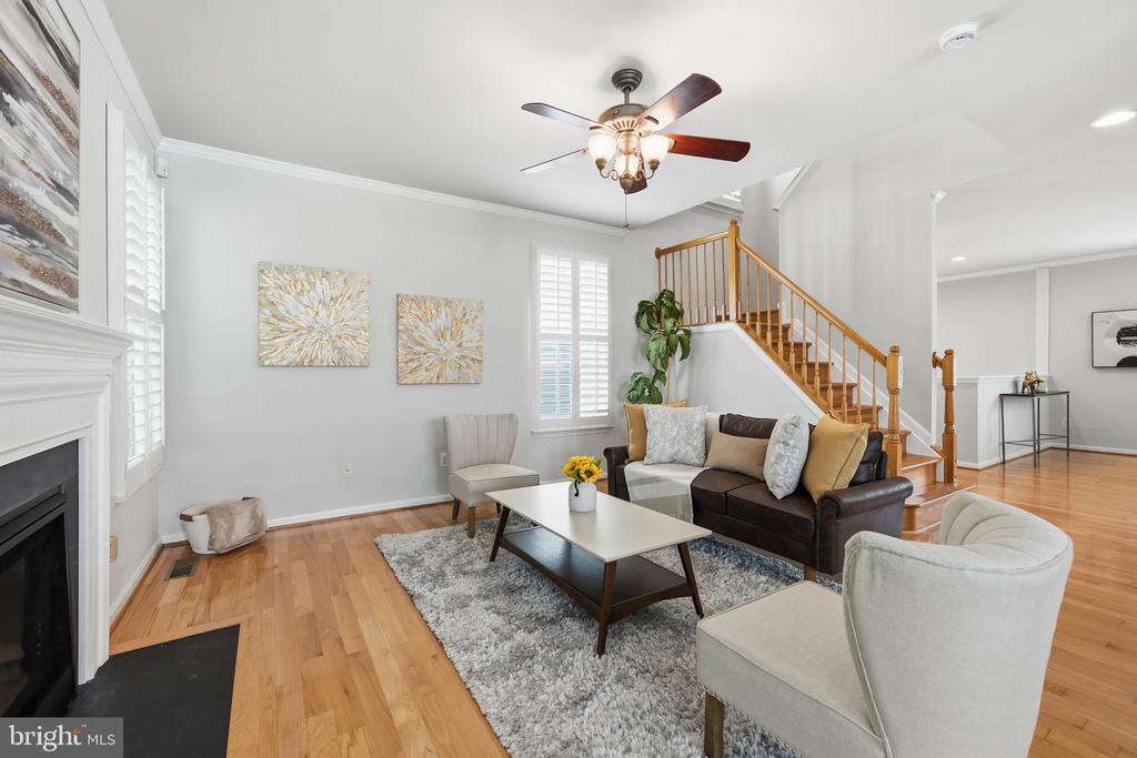 8605 WEBSTER TAVERN WAY