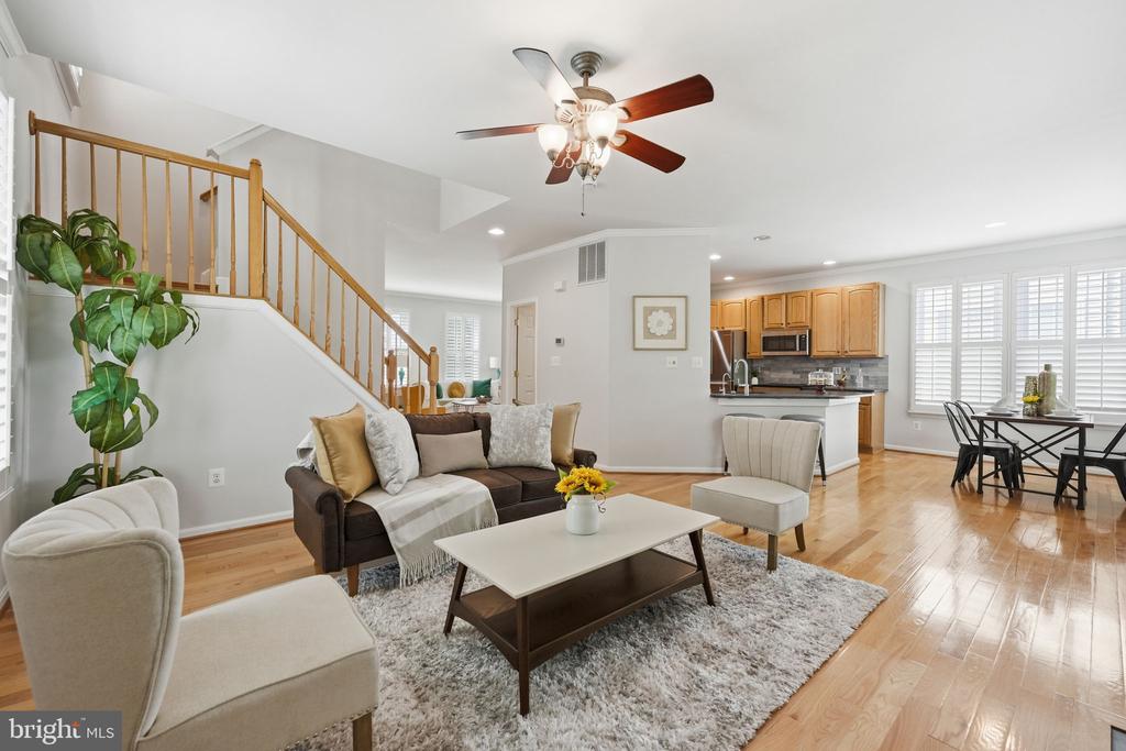 8605 WEBSTER TAVERN WAY