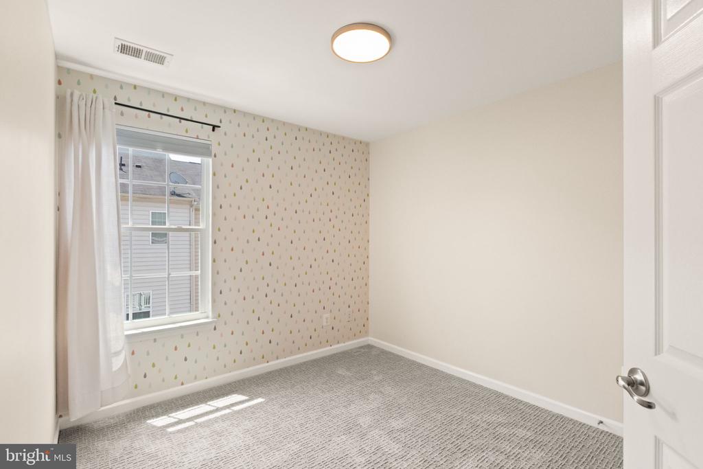 7015 TREK WAY