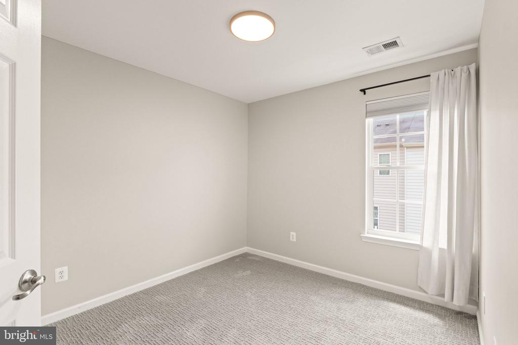 7015 TREK WAY
