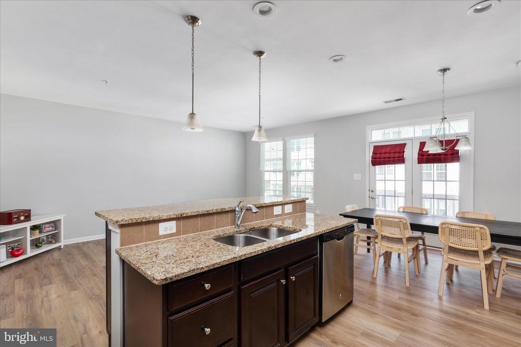 7438 BRUNSON CIRCLE