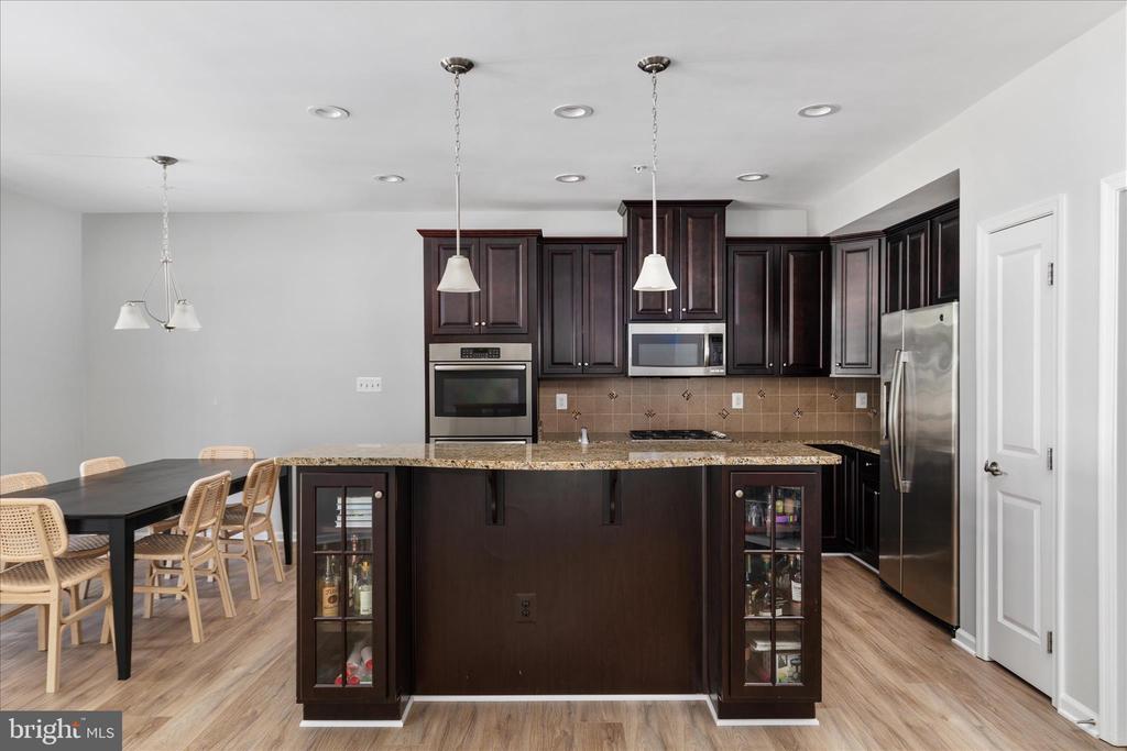 7438 BRUNSON CIRCLE