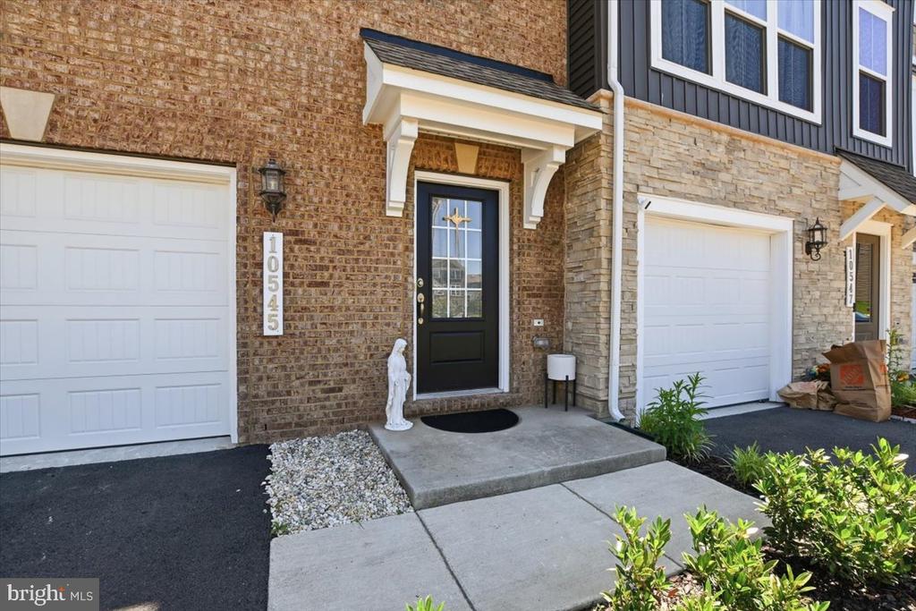 10545 WATERBURY WOODS WAY