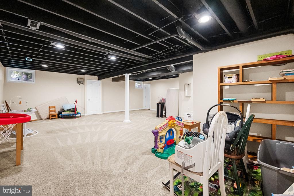 6153 RIVER FOREST DRIVE