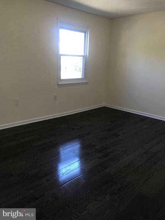 8053 COMMUNITY DRIVE