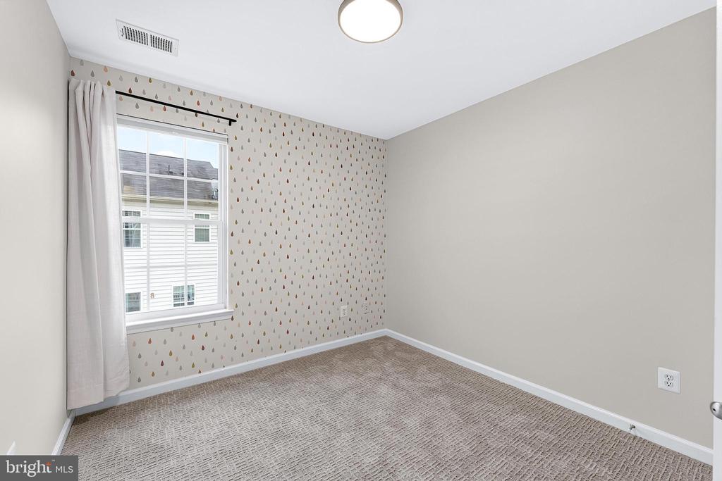 7015 TREK WAY