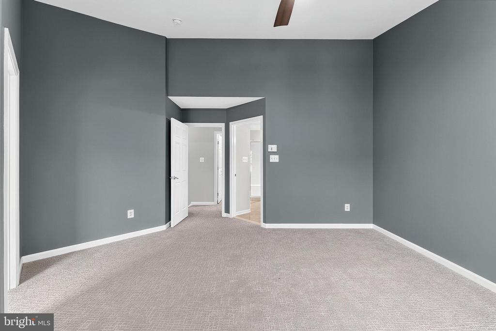7015 TREK WAY