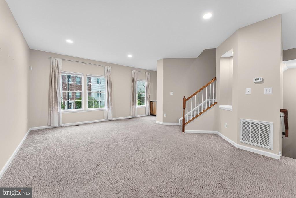 7015 TREK WAY