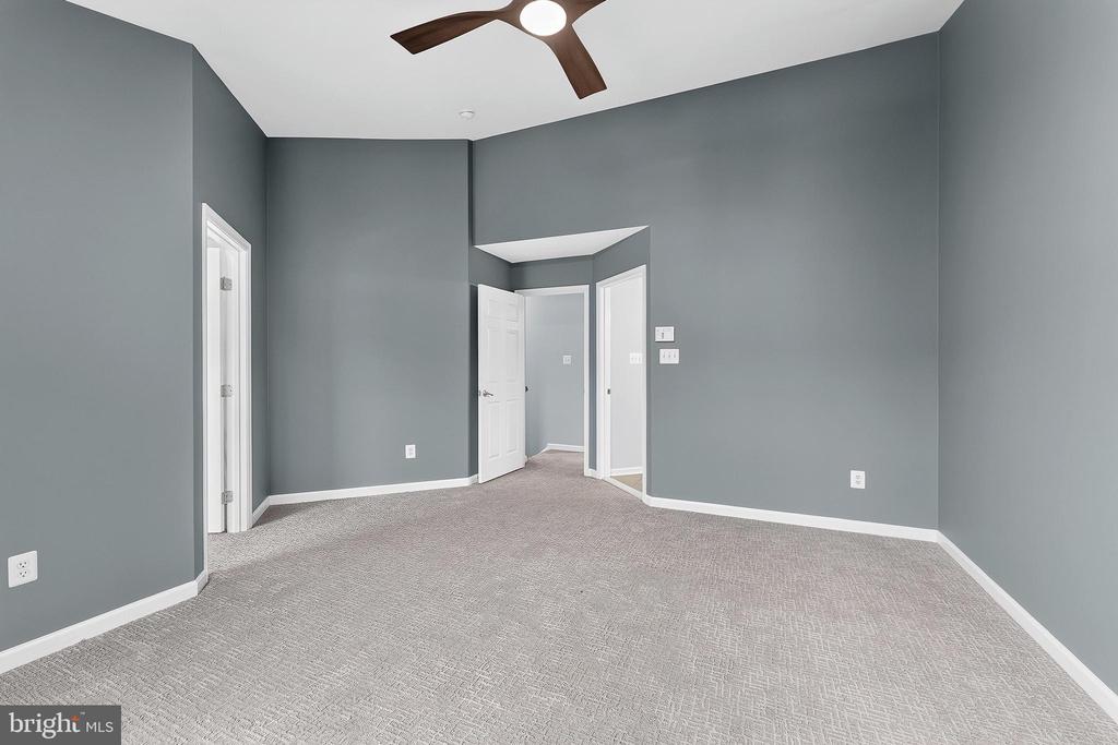 7015 TREK WAY