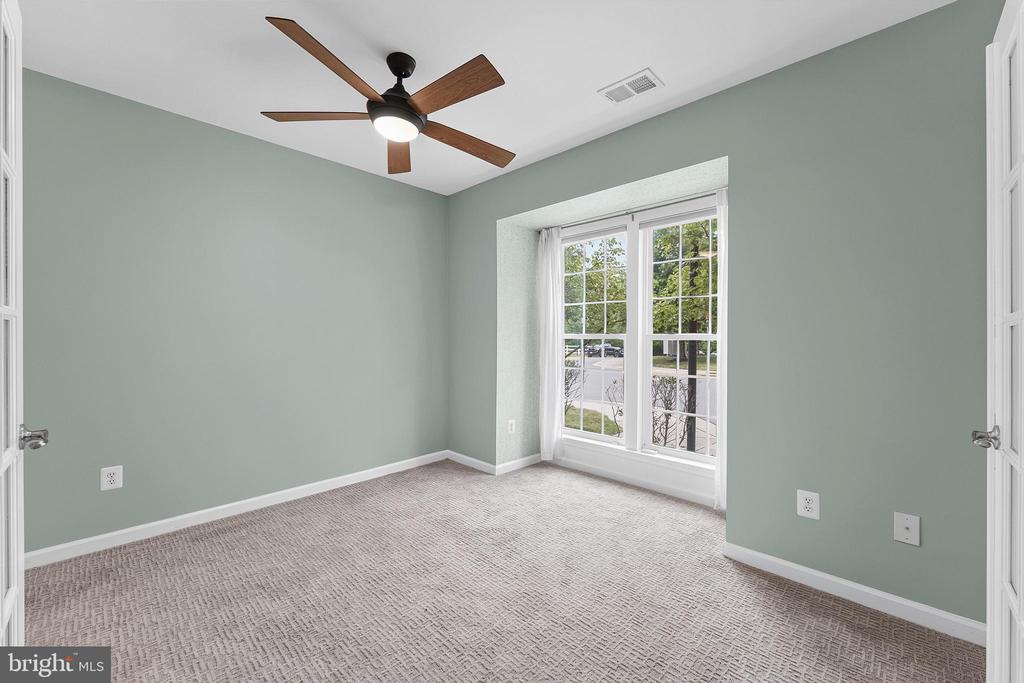 7015 TREK WAY