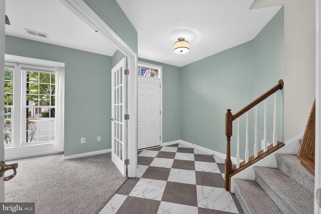 7015 TREK WAY