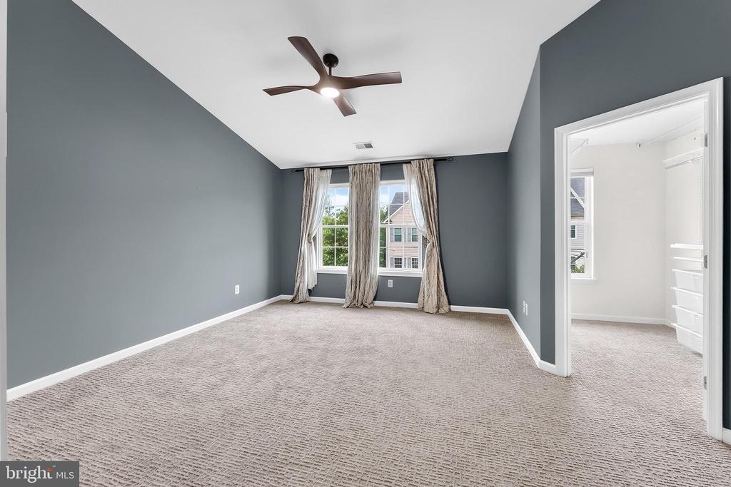 7015 TREK WAY