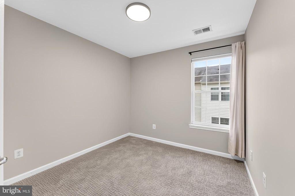 7015 TREK WAY