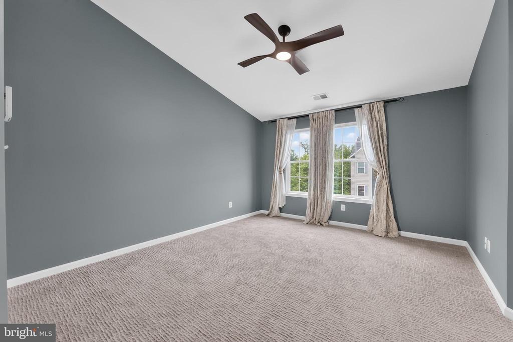 7015 TREK WAY