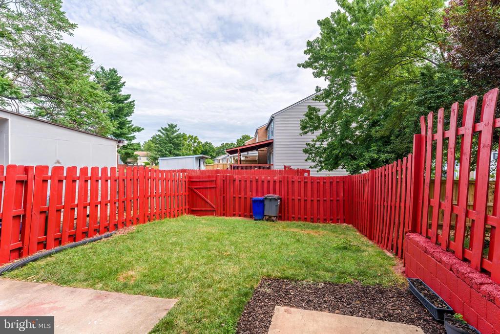 7511 REMINGTON ROAD