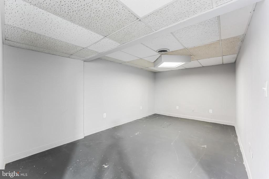 7511 REMINGTON ROAD