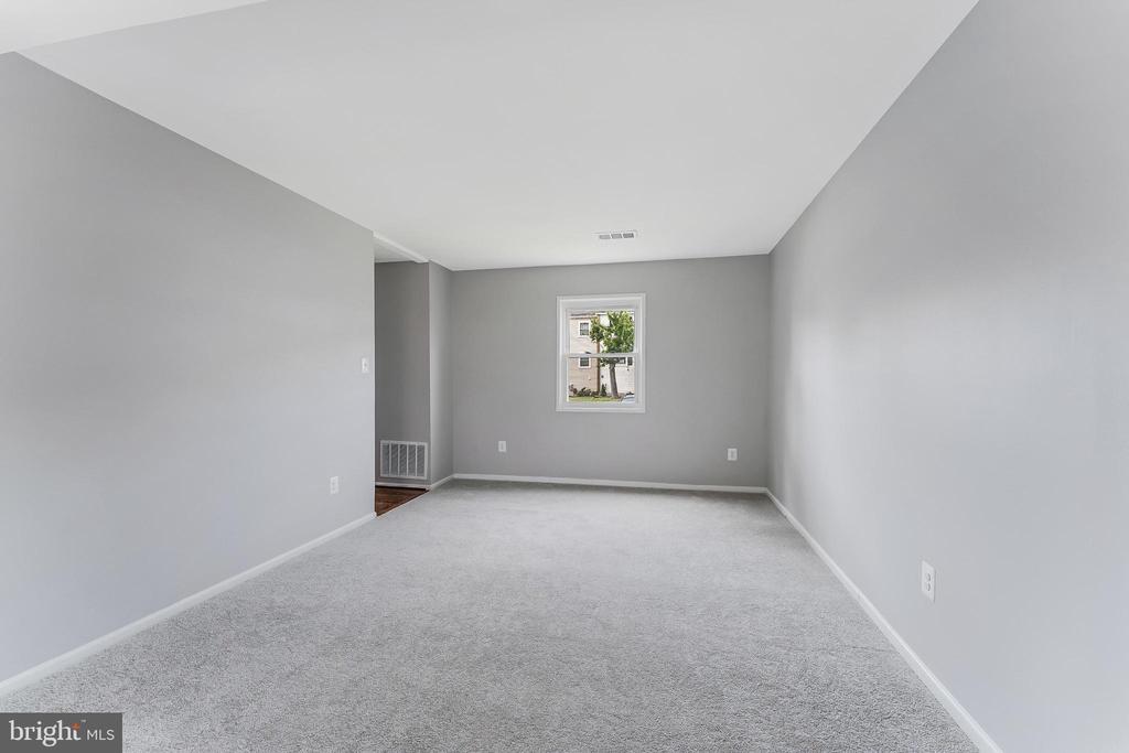 7511 REMINGTON ROAD