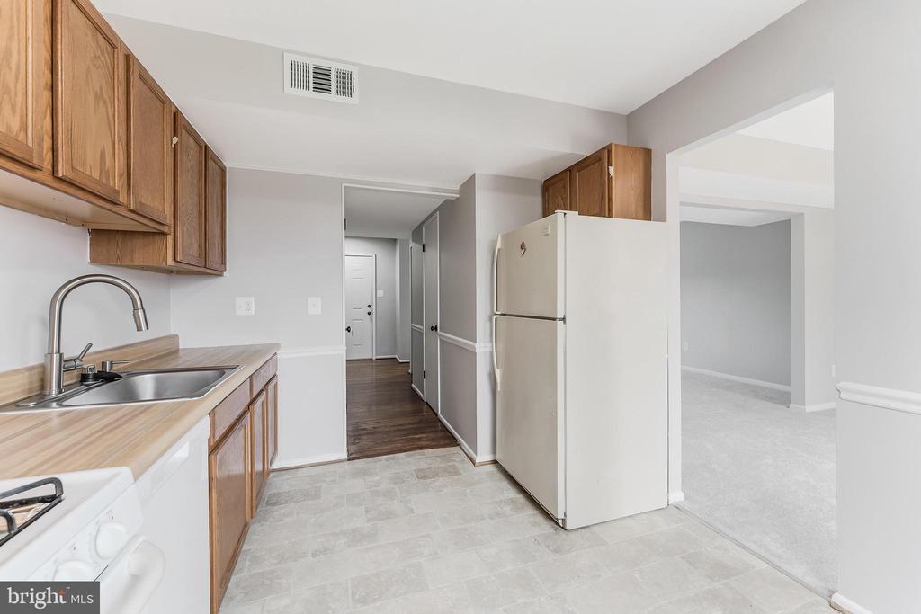 7511 REMINGTON ROAD