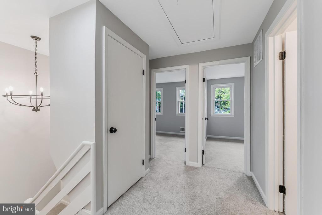 1202 FOX RUN PLACE