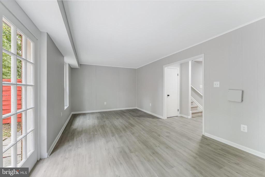 1202 FOX RUN PLACE