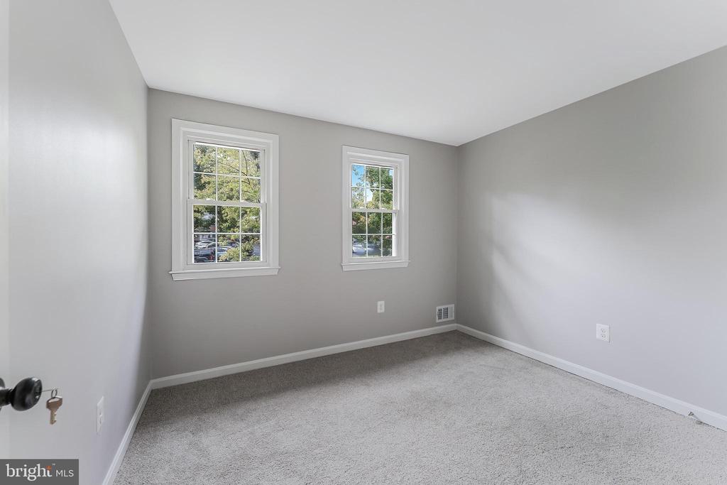 1202 FOX RUN PLACE