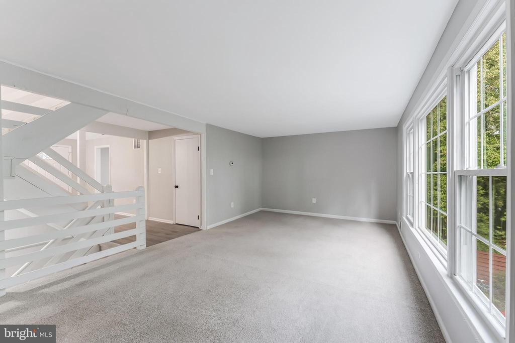 1202 FOX RUN PLACE