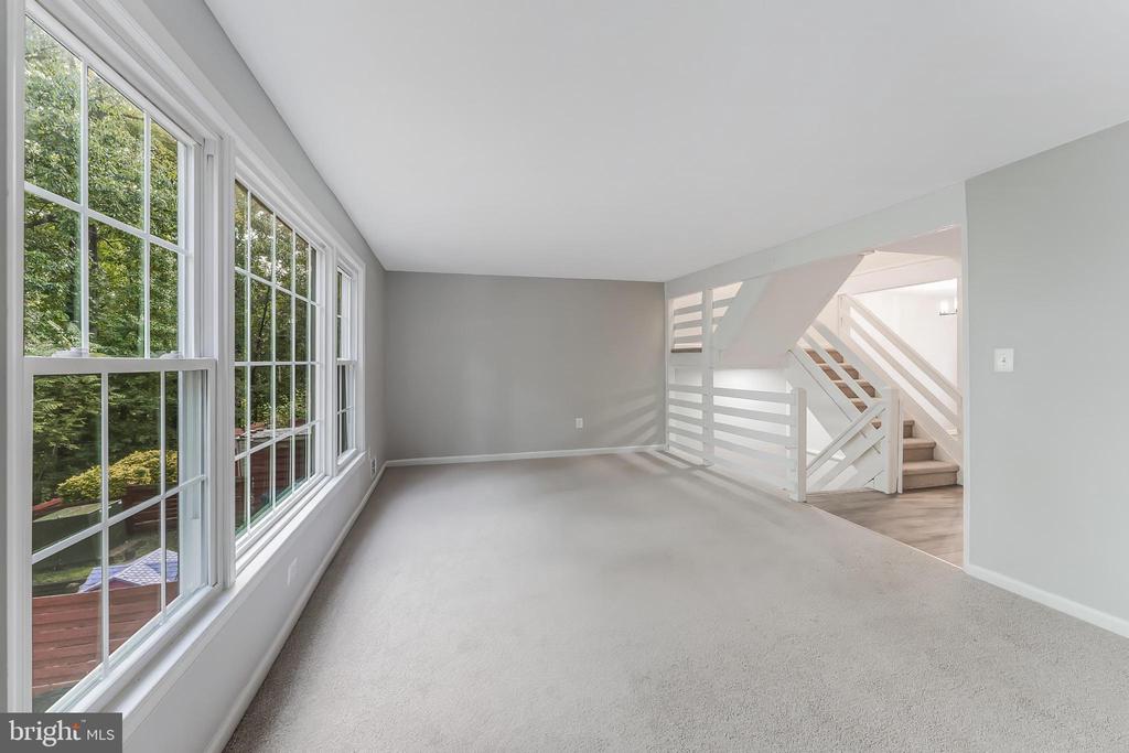 1202 FOX RUN PLACE