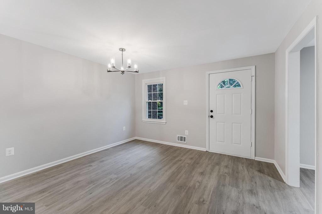 1202 FOX RUN PLACE