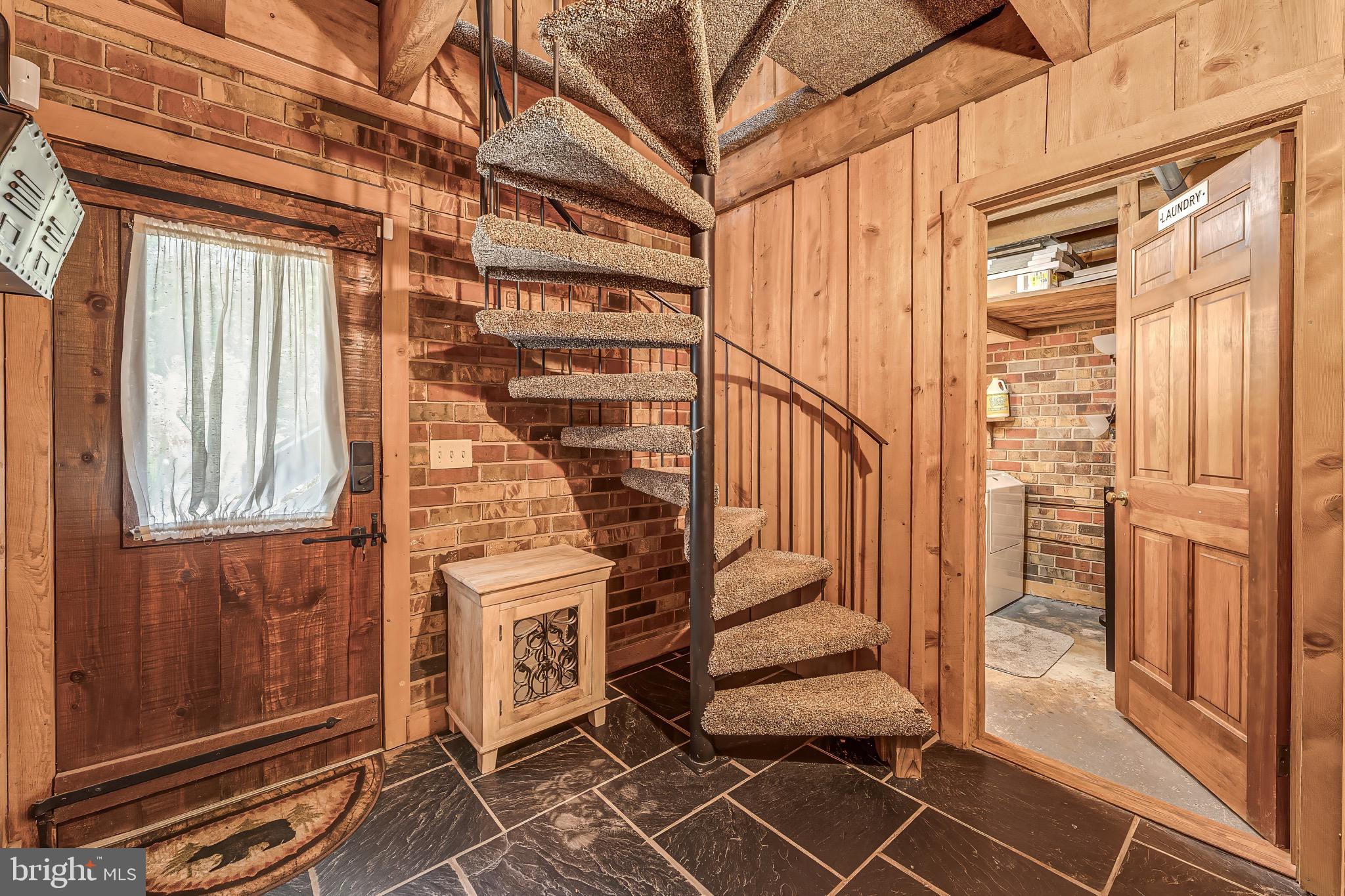 289 SHENANDALE DRIVE