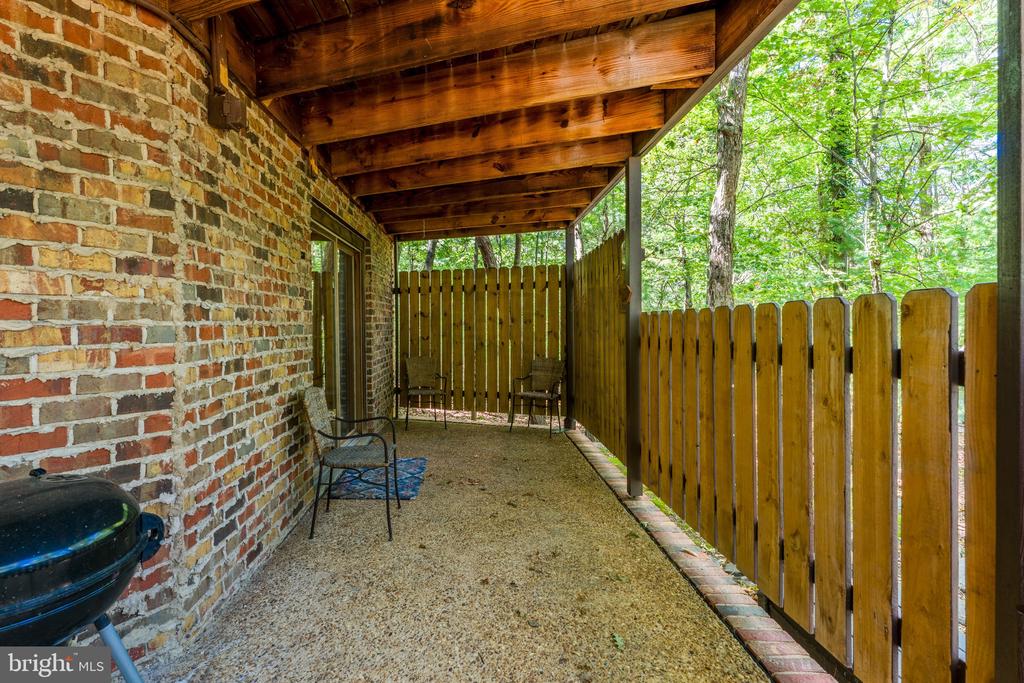 289 SHENANDALE DRIVE
