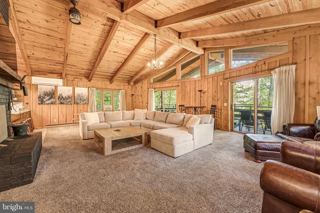 289 SHENANDALE DRIVE