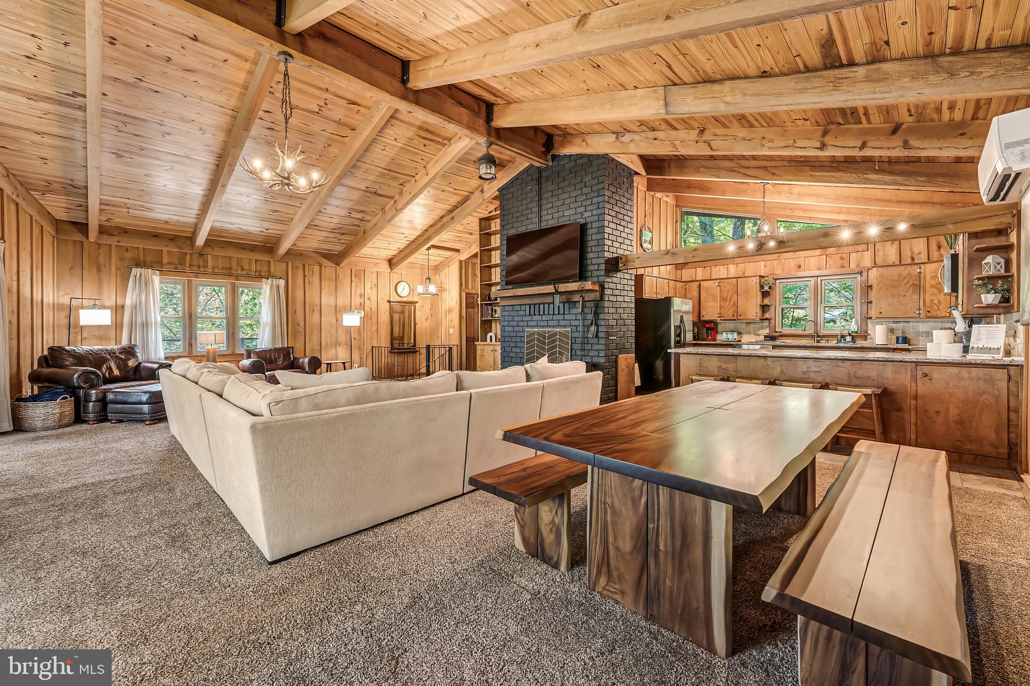 289 SHENANDALE DRIVE