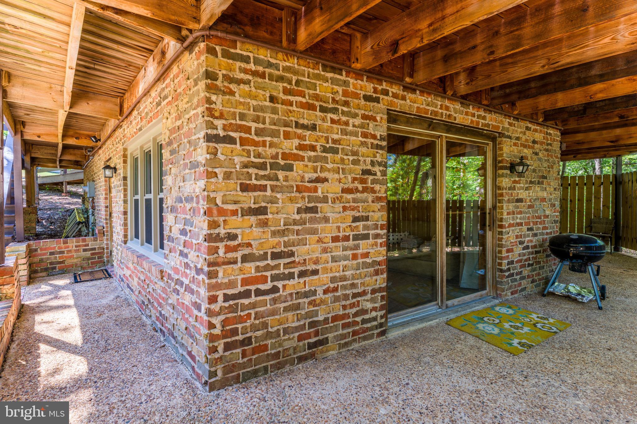 289 SHENANDALE DRIVE