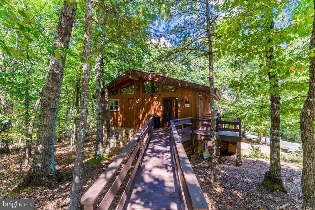 289 SHENANDALE DRIVE