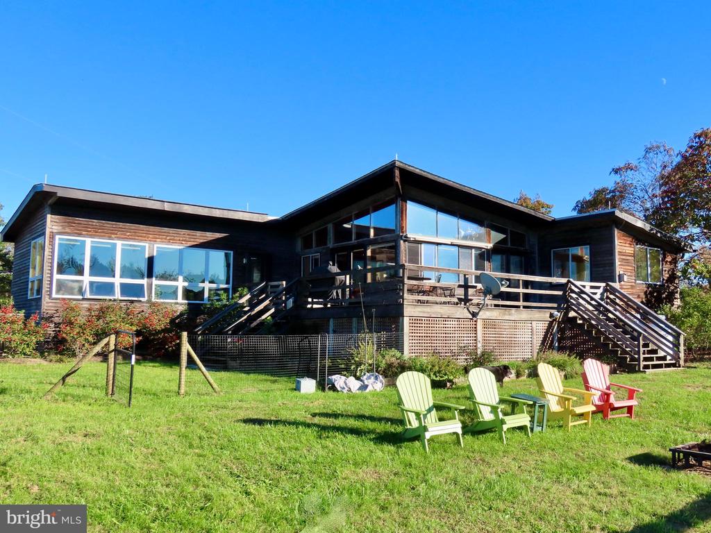 1214 North Poes Rd