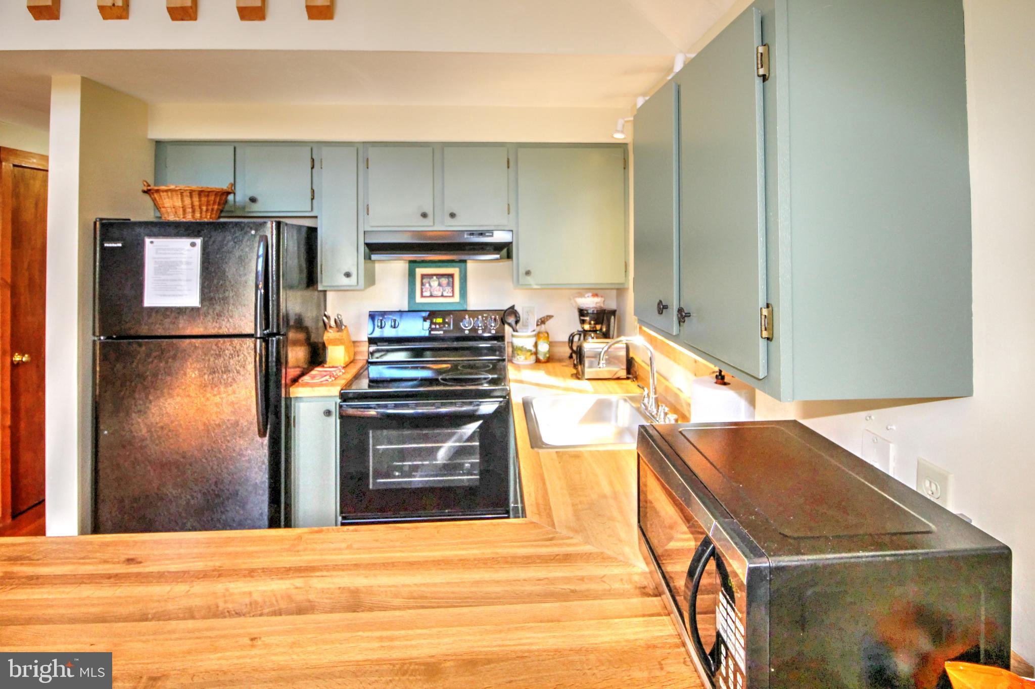 198 HOODS POINT ROAD