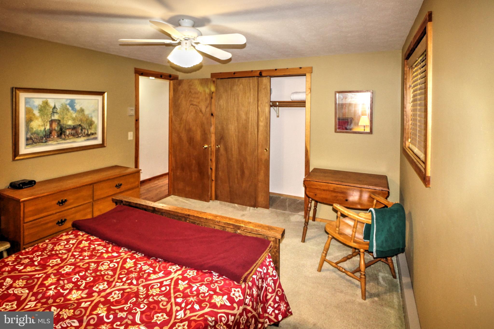 198 HOODS POINT ROAD