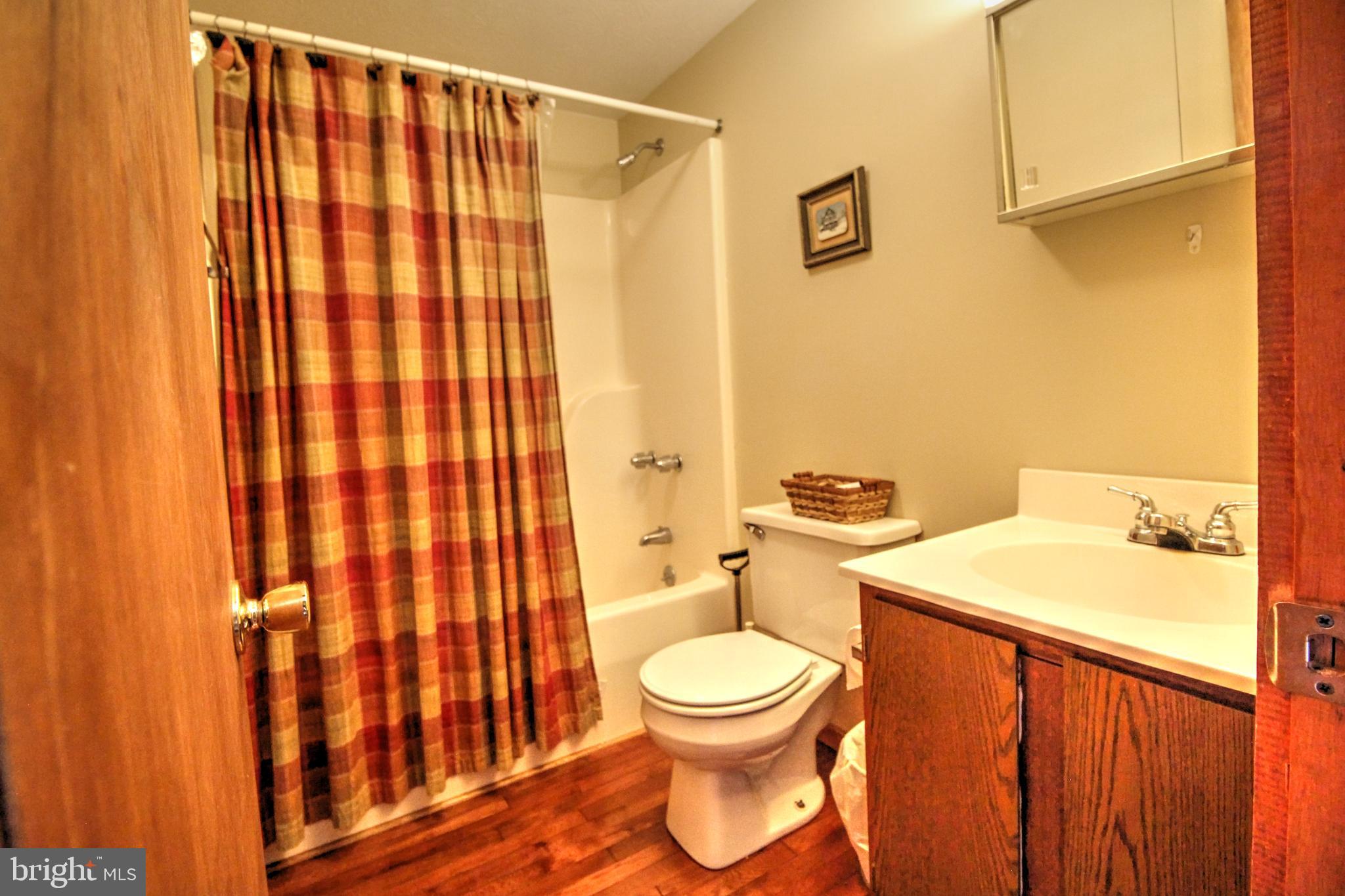 198 HOODS POINT ROAD