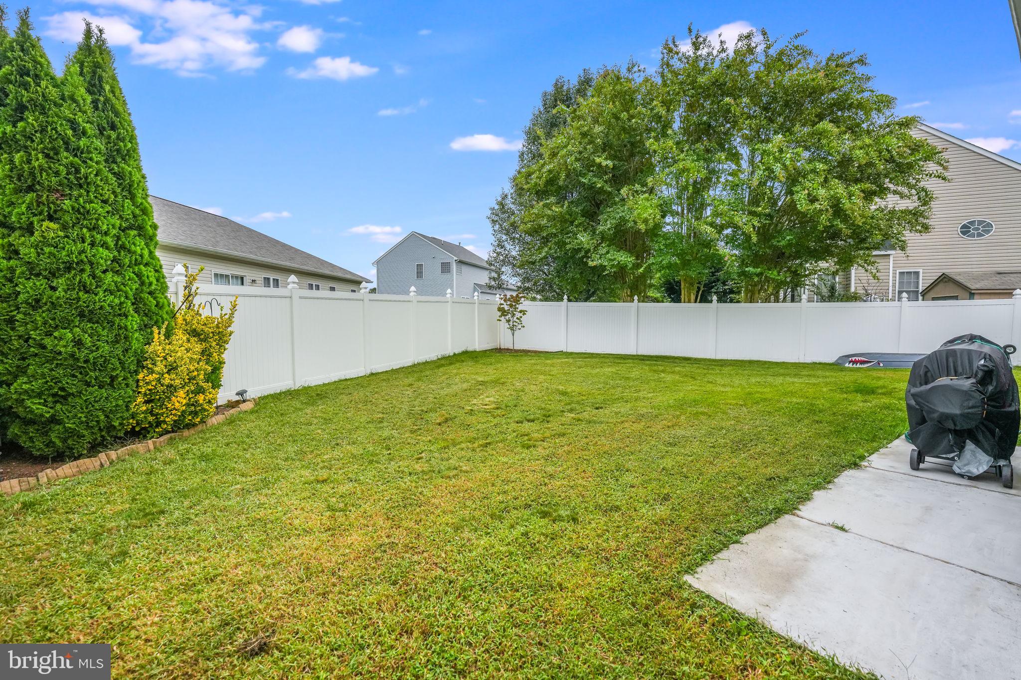 2702 McKenzie Ln