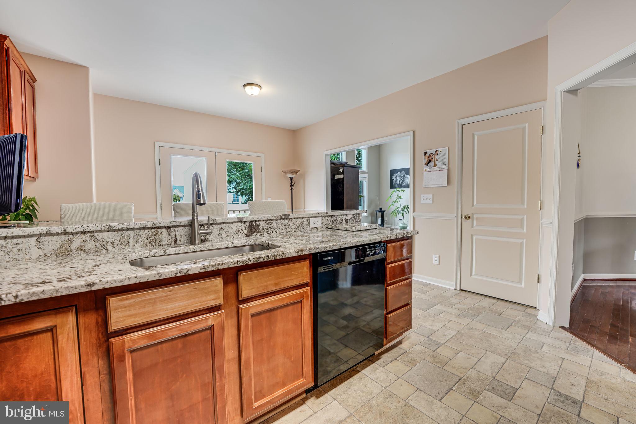 2702 McKenzie Ln