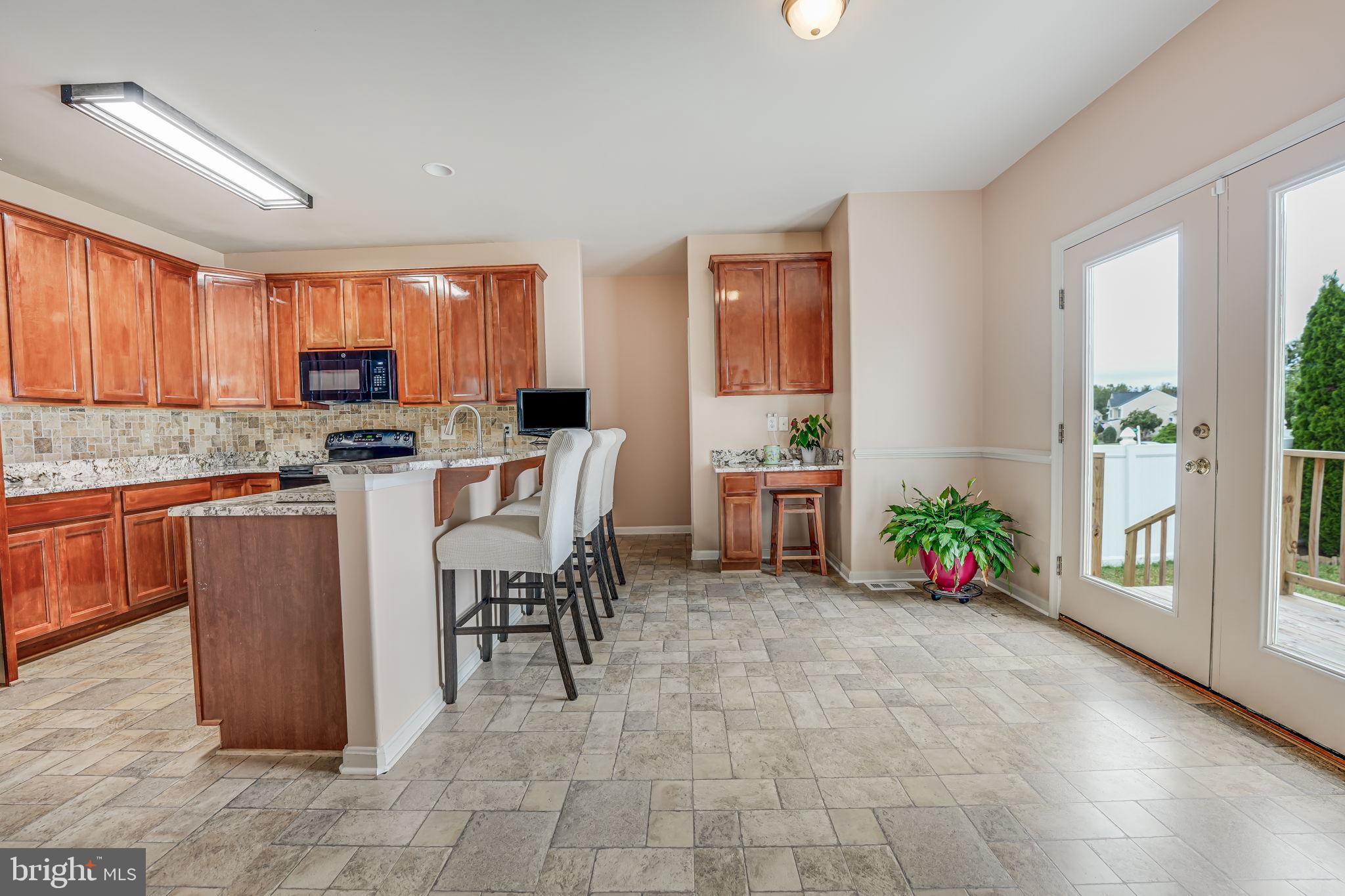 2702 McKenzie Ln